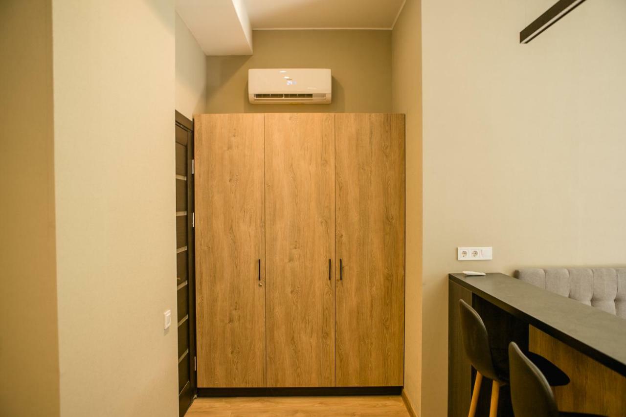 Poet Apartments オデッサ エクステリア 写真